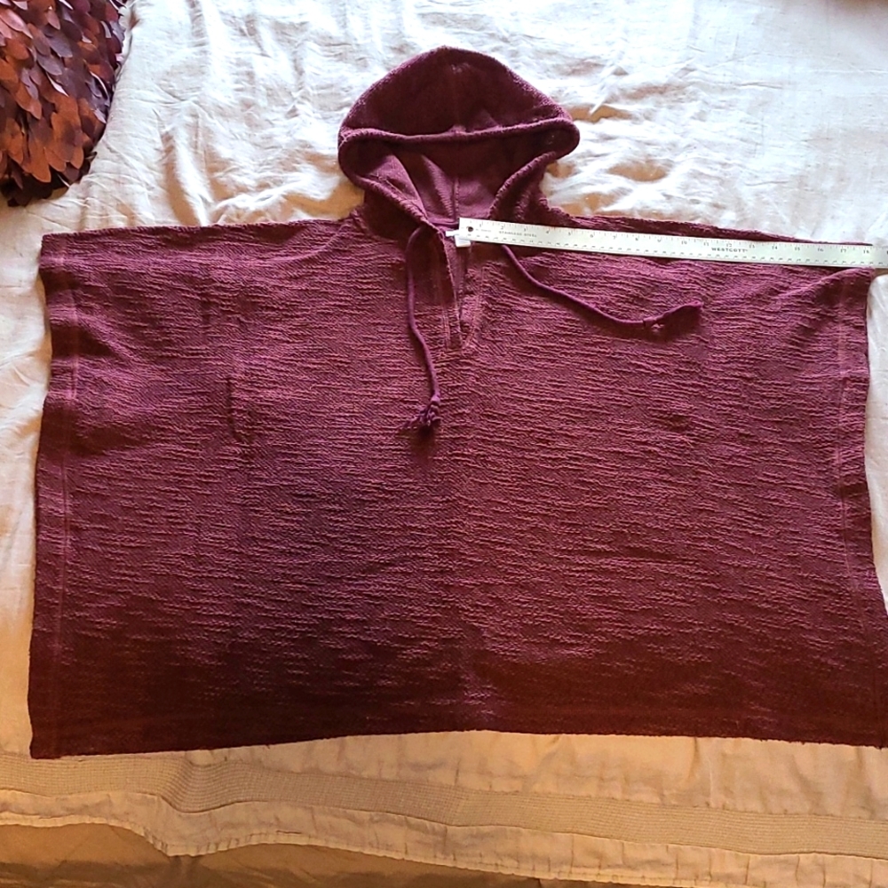 Aerie burgundy cape s.XS-S